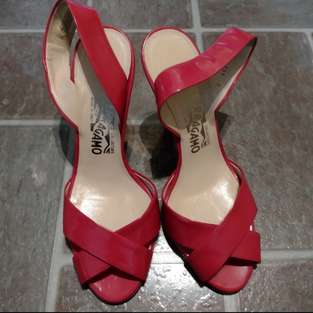 Salvatore Ferragamo fushia hot pink strapy heel sandal size 8